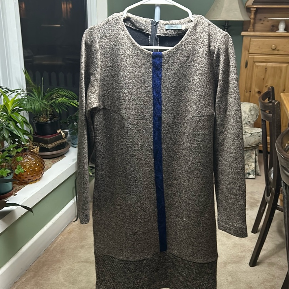 N27.    Medium winter/fall dress